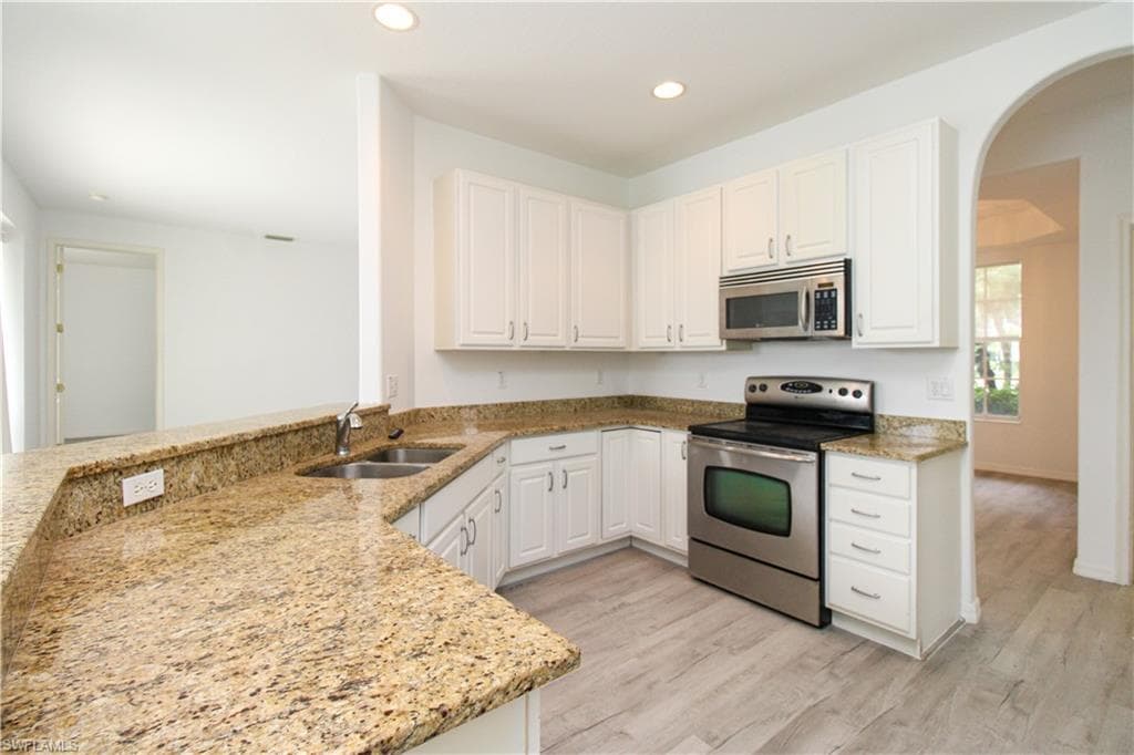 3927 Aurora CT, NAPLES FL 34116-5