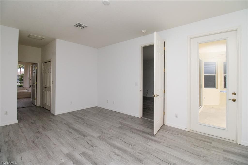 3927 Aurora CT, NAPLES FL 34116-15