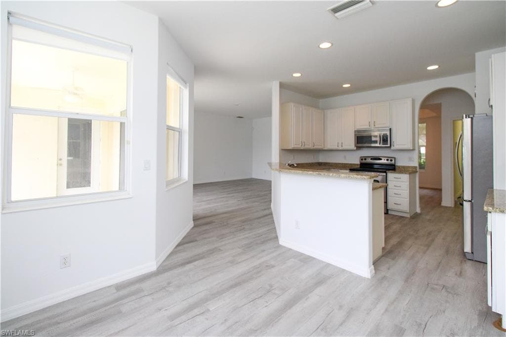 3927 Aurora CT, NAPLES FL 34116-11