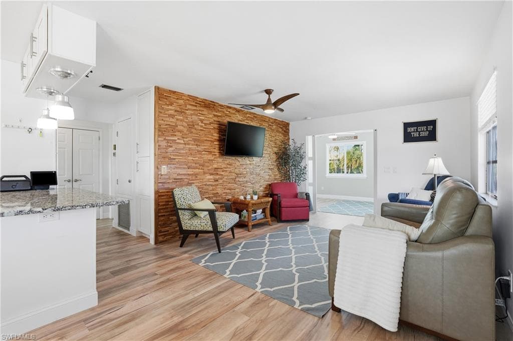 7 Avenida Carita, FORT MYERS BEACH FL 33931-15