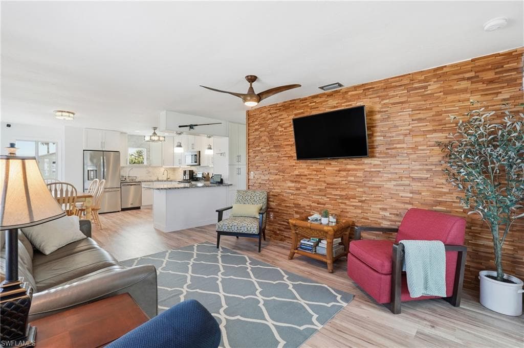 7 Avenida Carita, FORT MYERS BEACH FL 33931-13