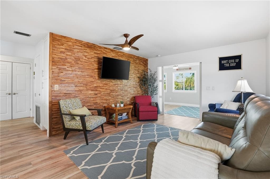 7 Avenida Carita, FORT MYERS BEACH FL 33931-14