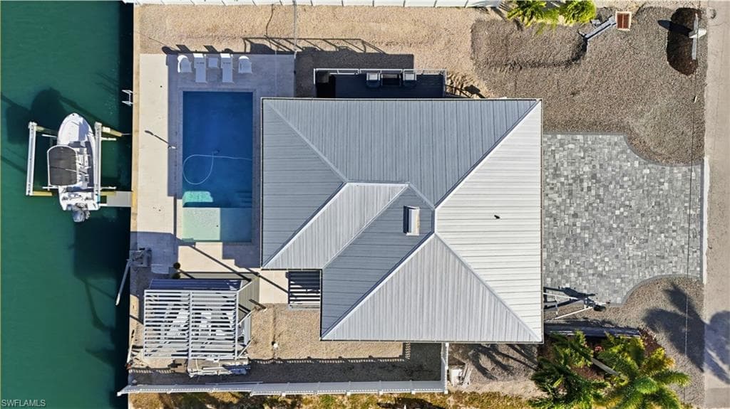 7 Avenida Carita, FORT MYERS BEACH FL 33931-47