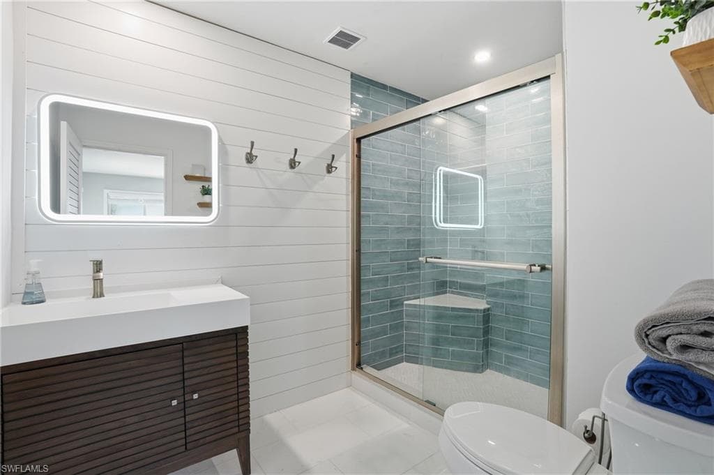 7 Avenida Carita, FORT MYERS BEACH FL 33931-24