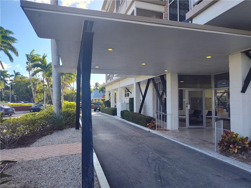 2350 W 1st ST # 203, FORT MYERS FL 33901-12