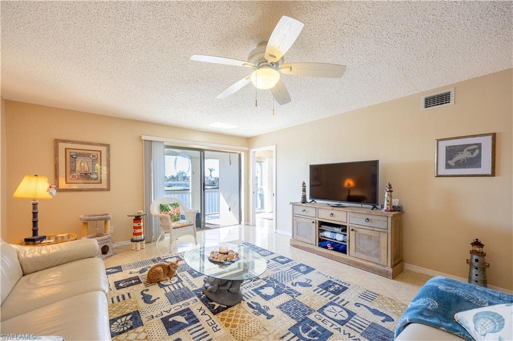304 Tudor DR # 7, CAPE CORAL FL 33904-21