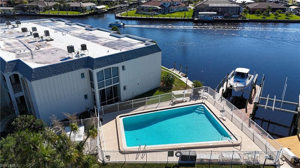 304 Tudor DR # 7, CAPE CORAL FL 33904-36