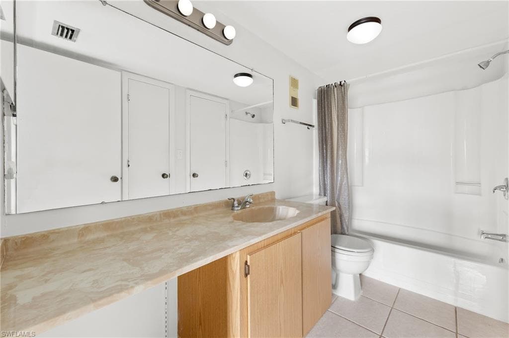 1231 Barrett RD # 1005, NORTH FORT MYERS FL 33903-12