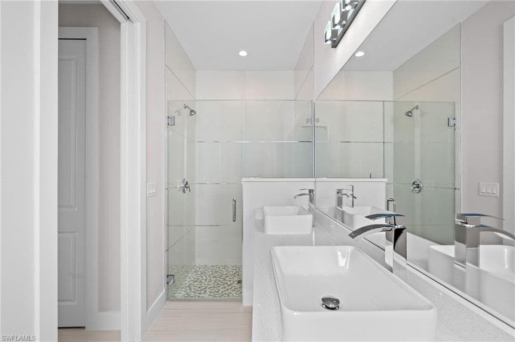 3657 Everglades BLVD S, NAPLES FL 34117-8