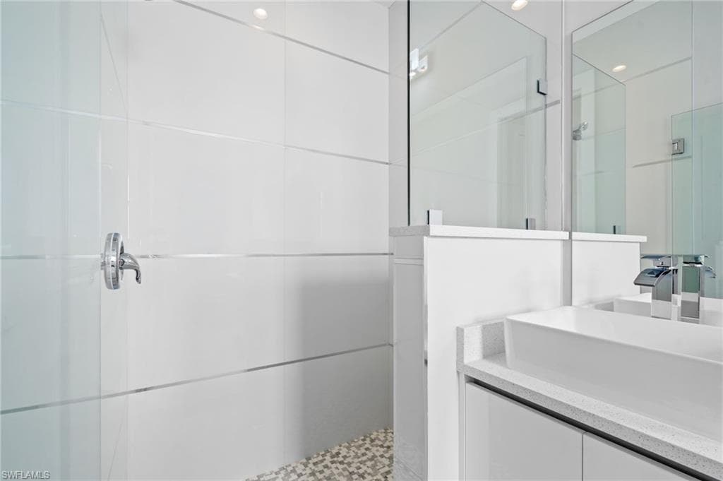 3657 Everglades BLVD S, NAPLES FL 34117-10