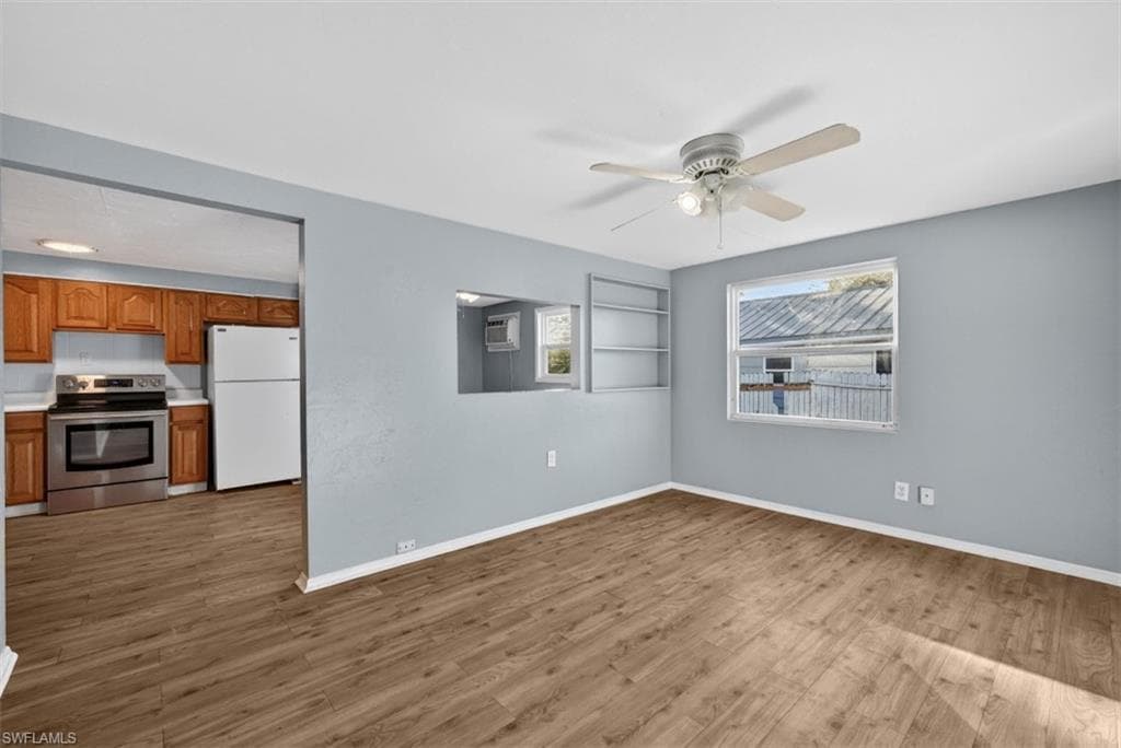 559 Clark ST, NORTH FORT MYERS FL 33903-5