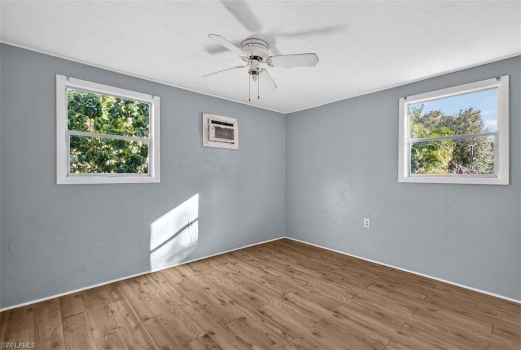 559 Clark ST, NORTH FORT MYERS FL 33903-11