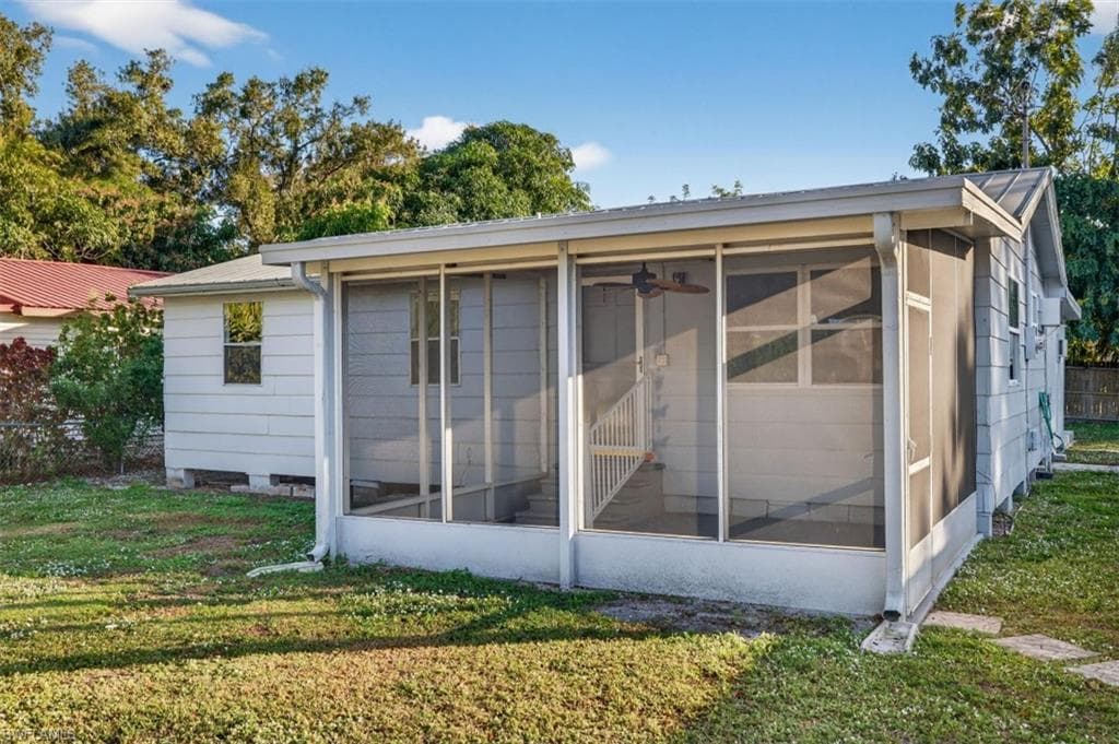 559 Clark ST, NORTH FORT MYERS FL 33903-19