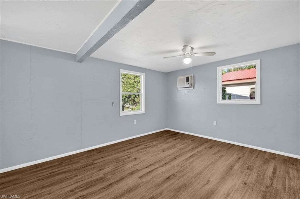 559 Clark ST, NORTH FORT MYERS FL 33903-7