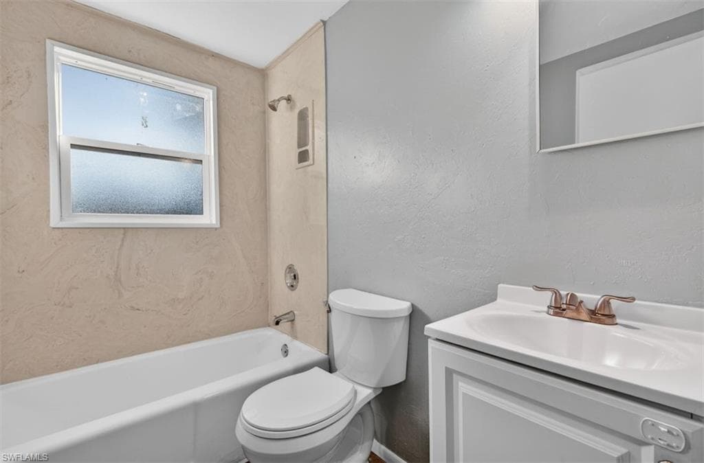 559 Clark ST, NORTH FORT MYERS FL 33903-12