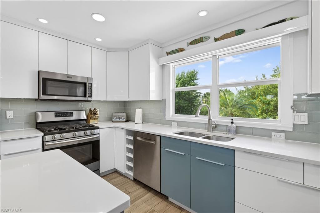 243 Southwinds DR, SANIBEL FL 33957-10
