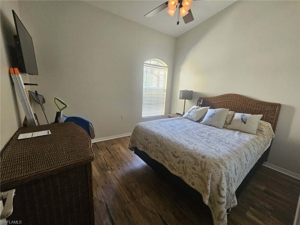 266 Newport DR # 310, NAPLES FL 34114-12