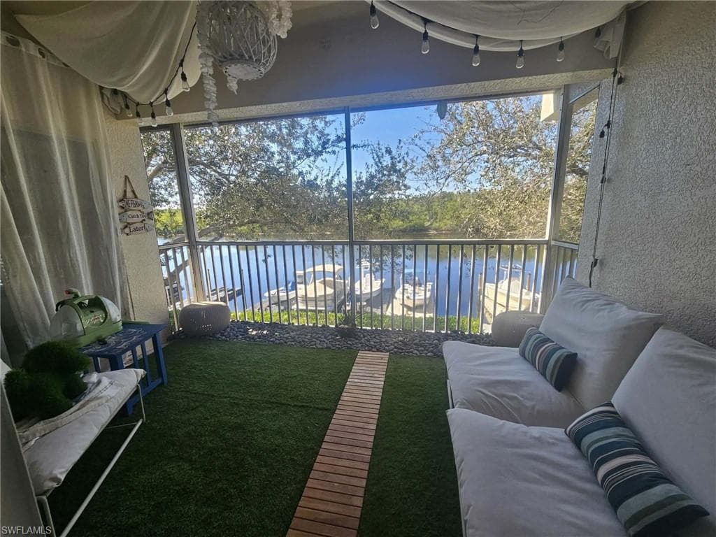 266 Newport DR # 310, NAPLES FL 34114-15