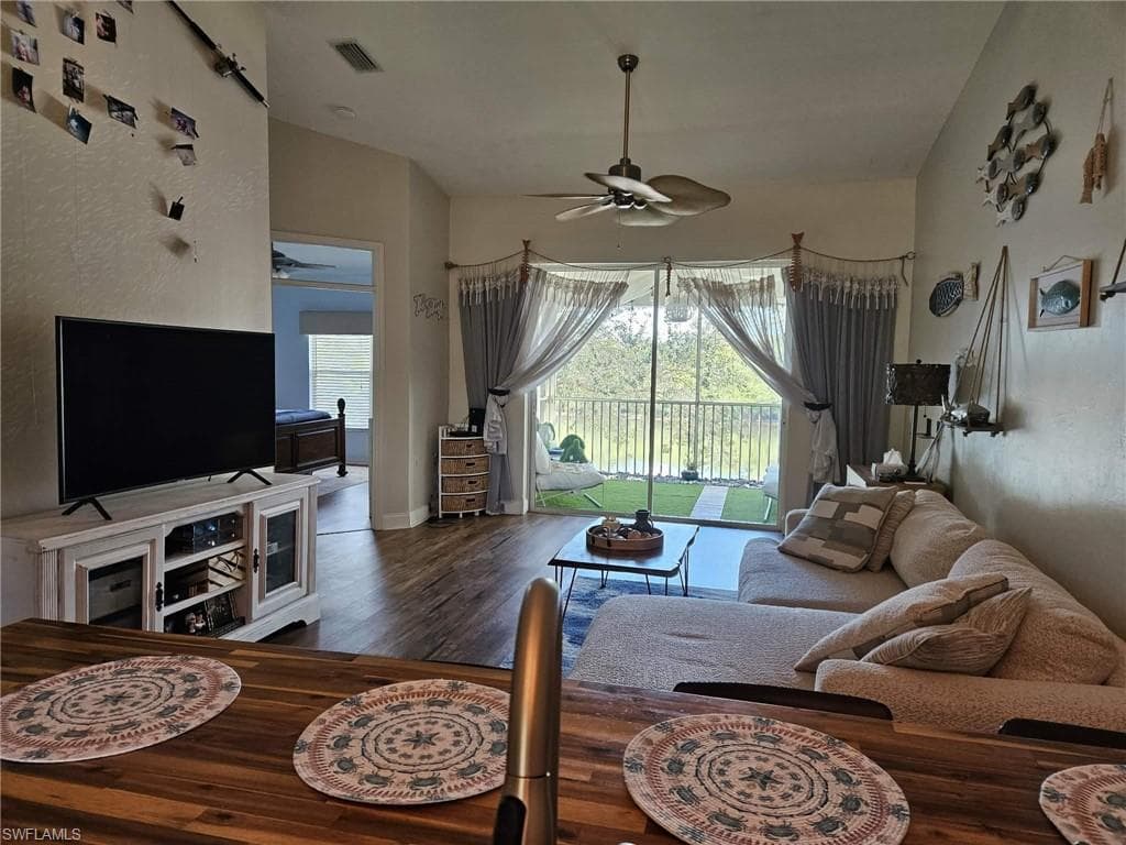 266 Newport DR # 310, NAPLES FL 34114-6