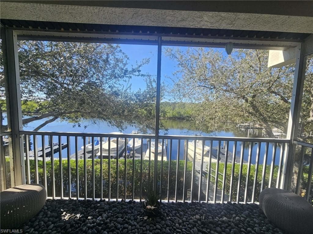 266 Newport DR # 310, NAPLES FL 34114-17