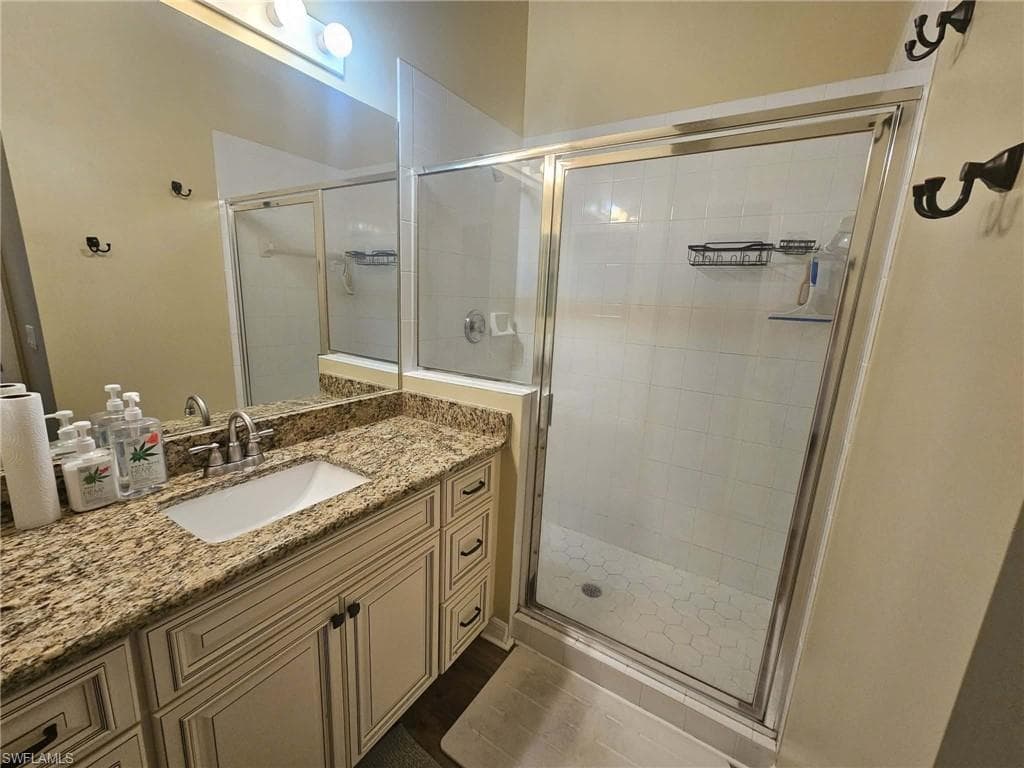 266 Newport DR # 310, NAPLES FL 34114-10