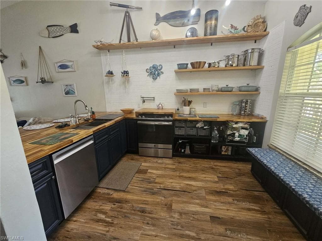 266 Newport DR # 310, NAPLES FL 34114-3