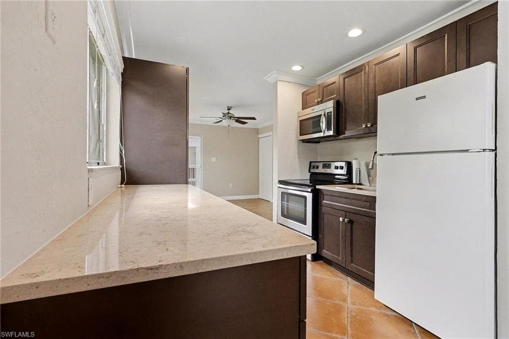 8127 Country RD # 205, FORT MYERS FL 33919-5