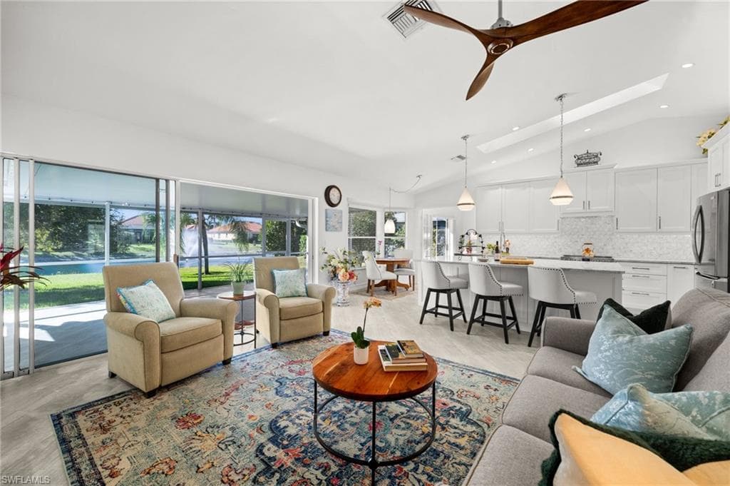 945 Moon Lake DR, NAPLES FL 34104-12