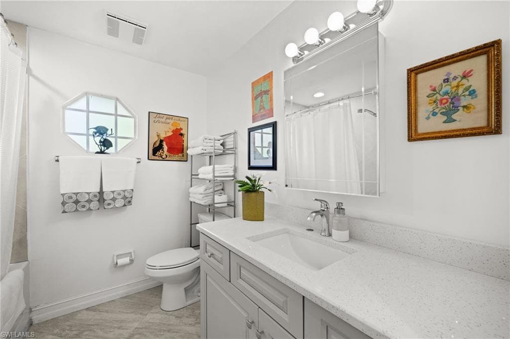 945 Moon Lake DR, NAPLES FL 34104-21