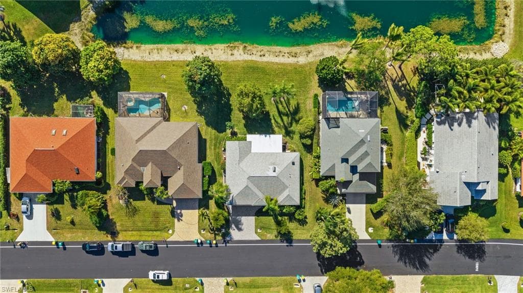 945 Moon Lake DR, NAPLES FL 34104-29