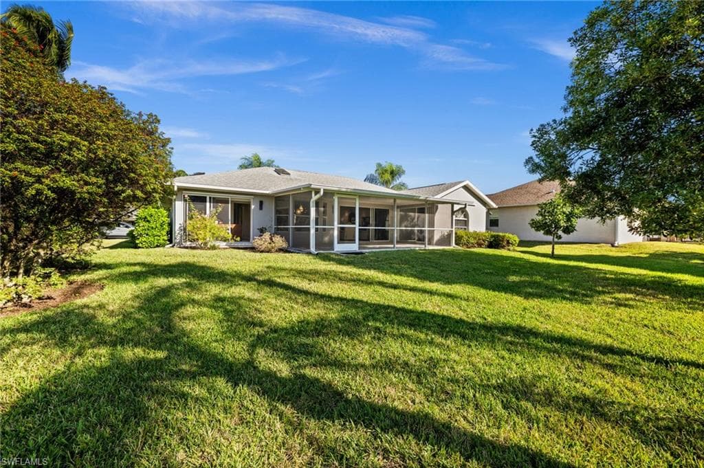 945 Moon Lake DR, NAPLES FL 34104-30