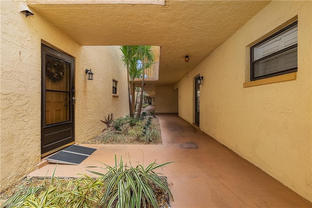 12501 McGregor BLVD # 8, FORT MYERS FL 33919-1