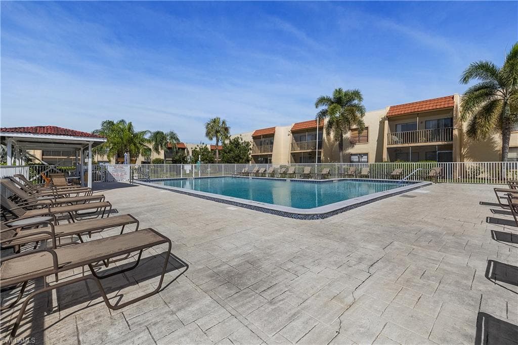 12501 McGregor BLVD # 8, FORT MYERS FL 33919-20