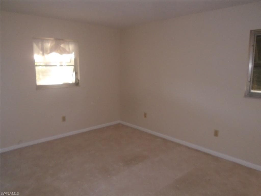 991 April LN, NORTH FORT MYERS FL 33903-5