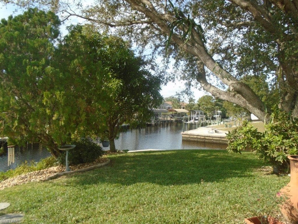 991 April LN, NORTH FORT MYERS FL 33903-11