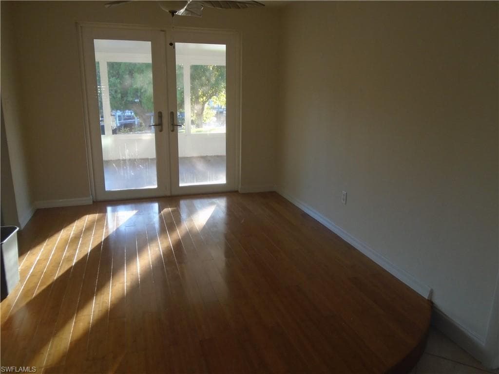 991 April LN, NORTH FORT MYERS FL 33903-4