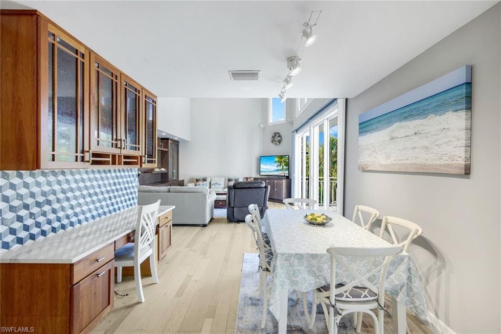 1111 Schooner PL, SANIBEL FL 33957-13