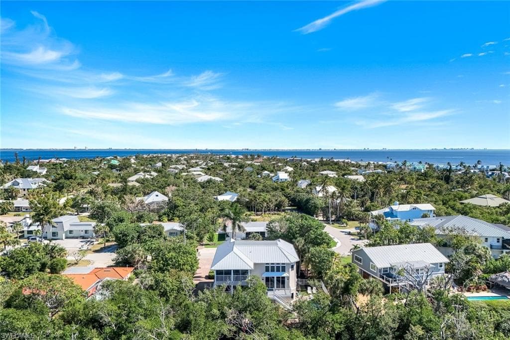 1111 Schooner PL, SANIBEL FL 33957-38