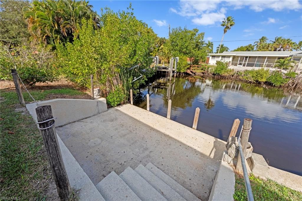 1013 Averly ST, FORT MYERS FL 33919-41