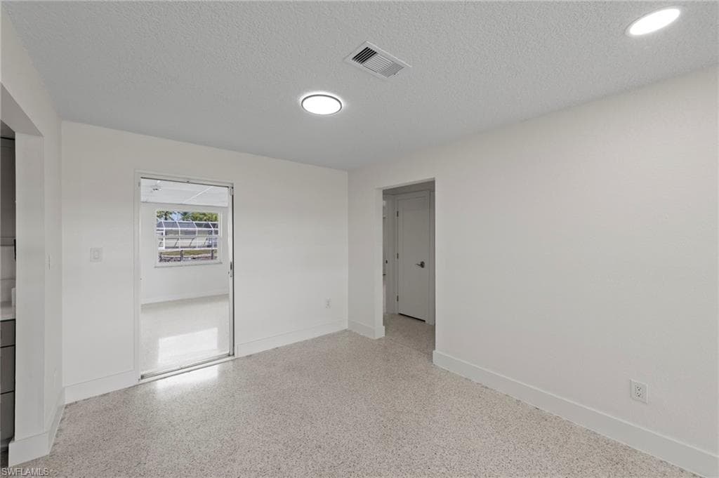 1013 Averly ST, FORT MYERS FL 33919-15