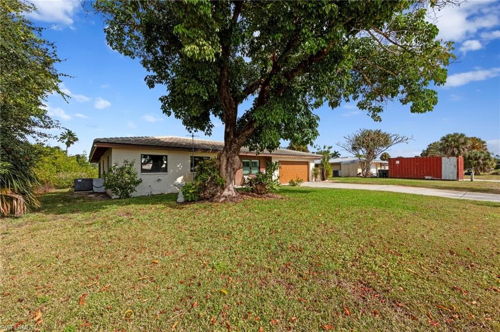 1013 Averly ST, FORT MYERS FL 33919-4