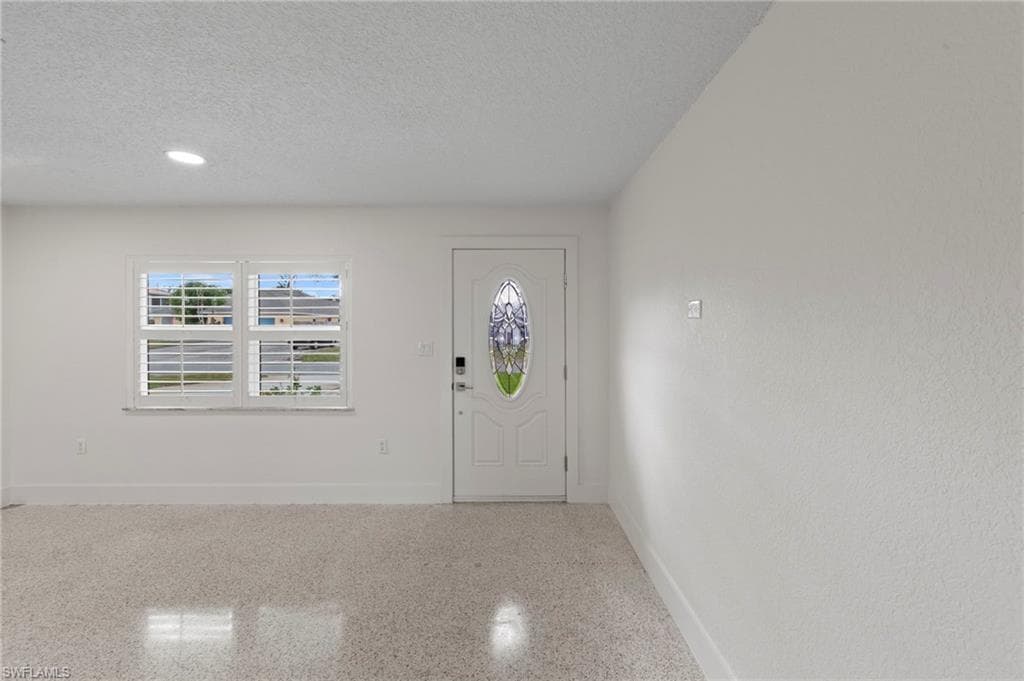 1013 Averly ST, FORT MYERS FL 33919-8