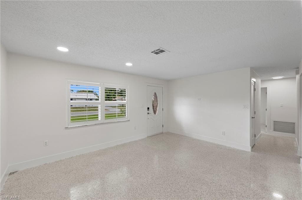 1013 Averly ST, FORT MYERS FL 33919-9