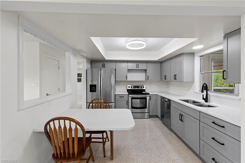 1013 Averly ST, FORT MYERS FL 33919-13