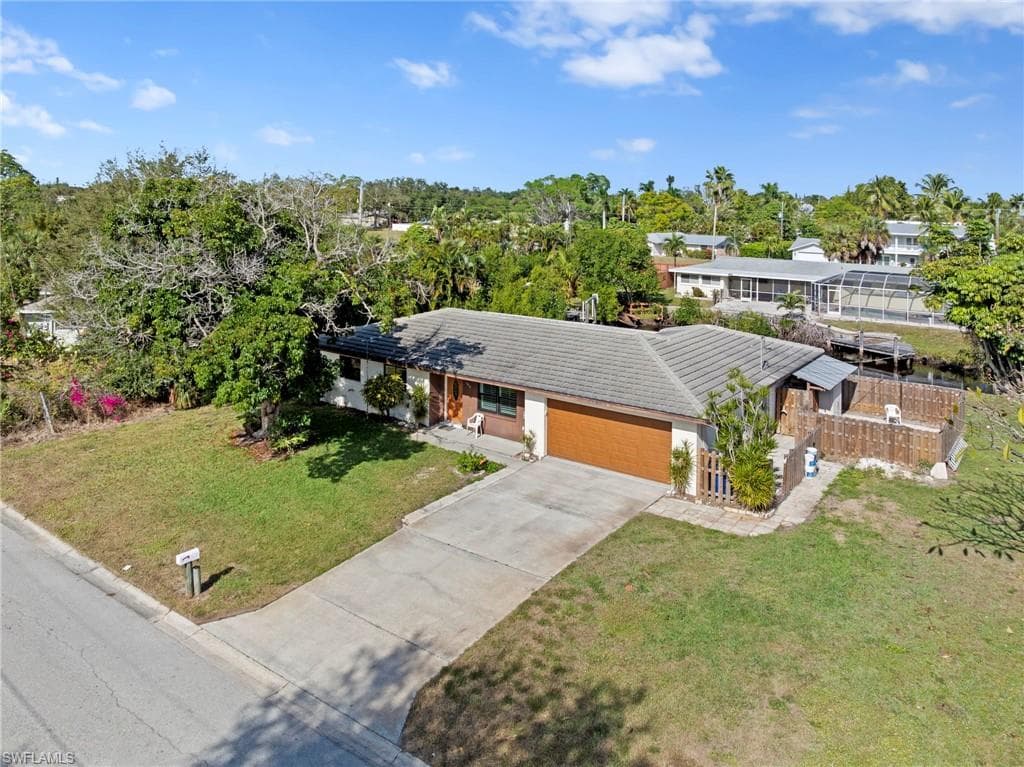 1013 Averly ST, FORT MYERS FL 33919-49