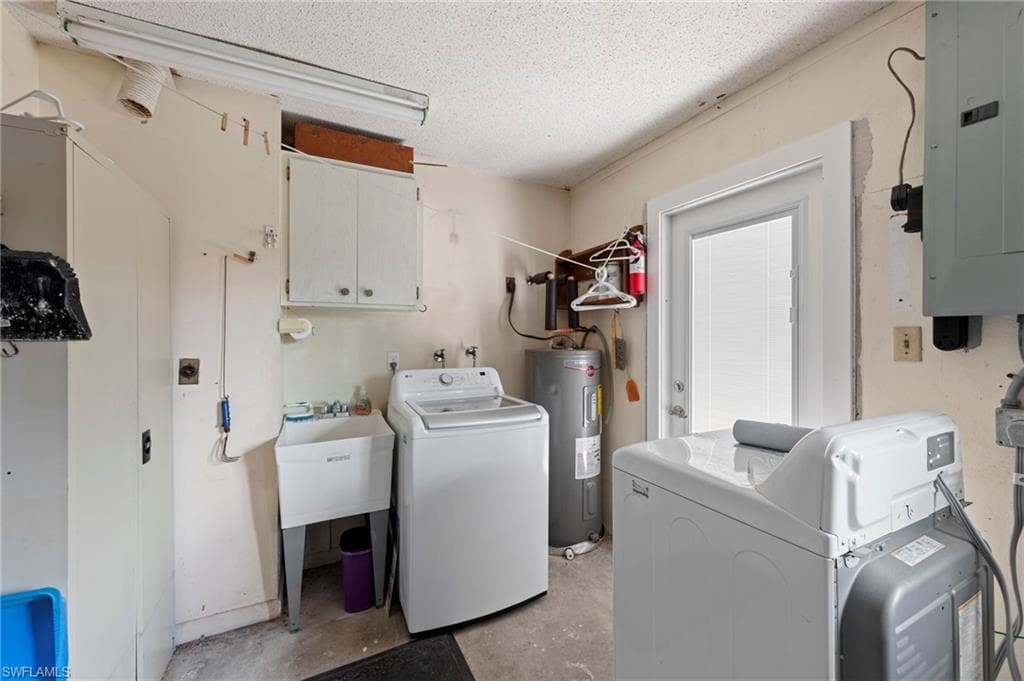 1013 Averly ST, FORT MYERS FL 33919-34