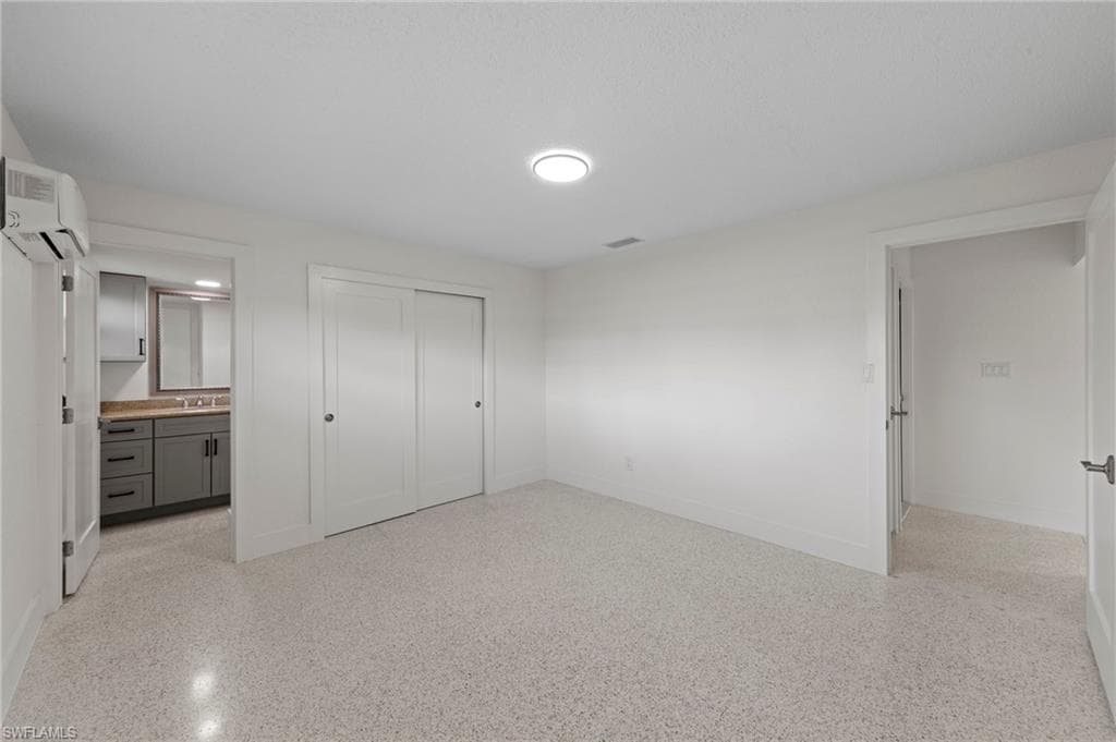 1013 Averly ST, FORT MYERS FL 33919-24