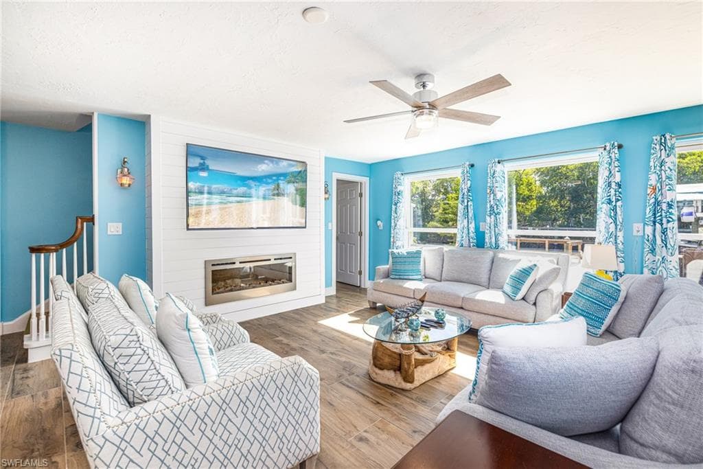 4817-4819 Gary RD, BONITA SPRINGS FL 34134-2