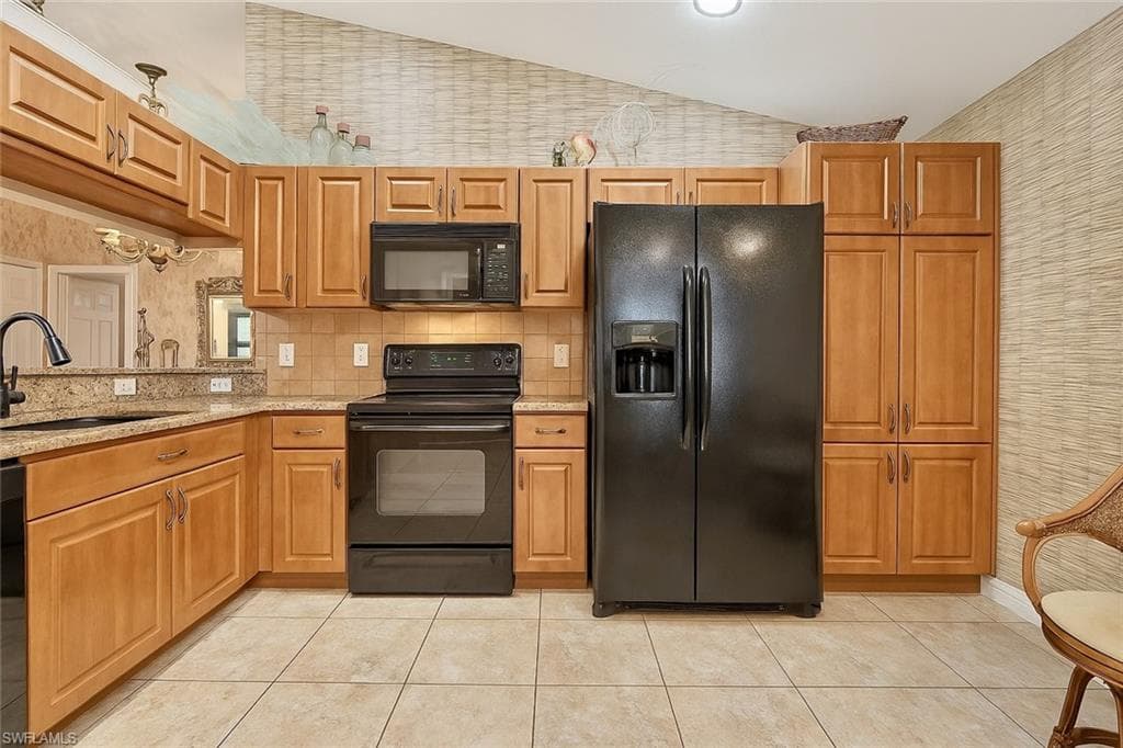 20037 Serene Meadow LN, ESTERO FL 33928-6