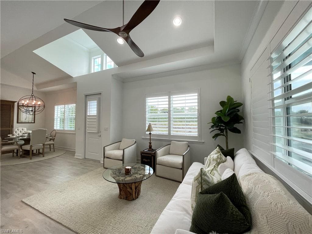 6984 Saona CT-9